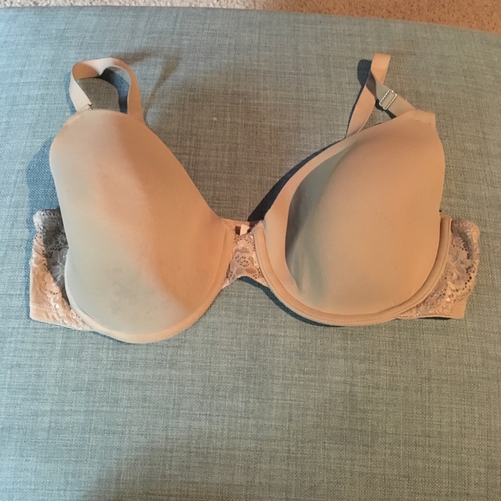 38 D Bra
